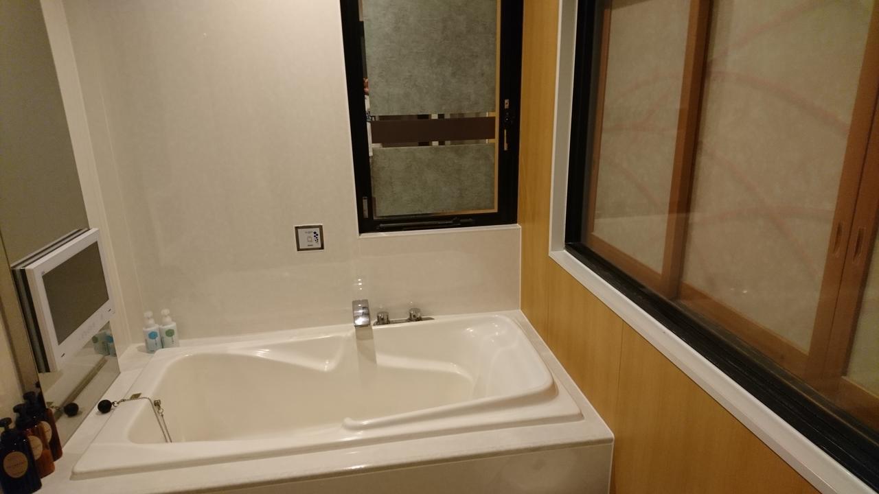 Hotel Eris Hakata (Adults Only) ฟูกุโอกะ ภายนอก รูปภาพ