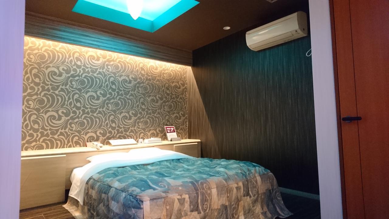Hotel Eris Hakata (Adults Only) ฟูกุโอกะ ภายนอก รูปภาพ