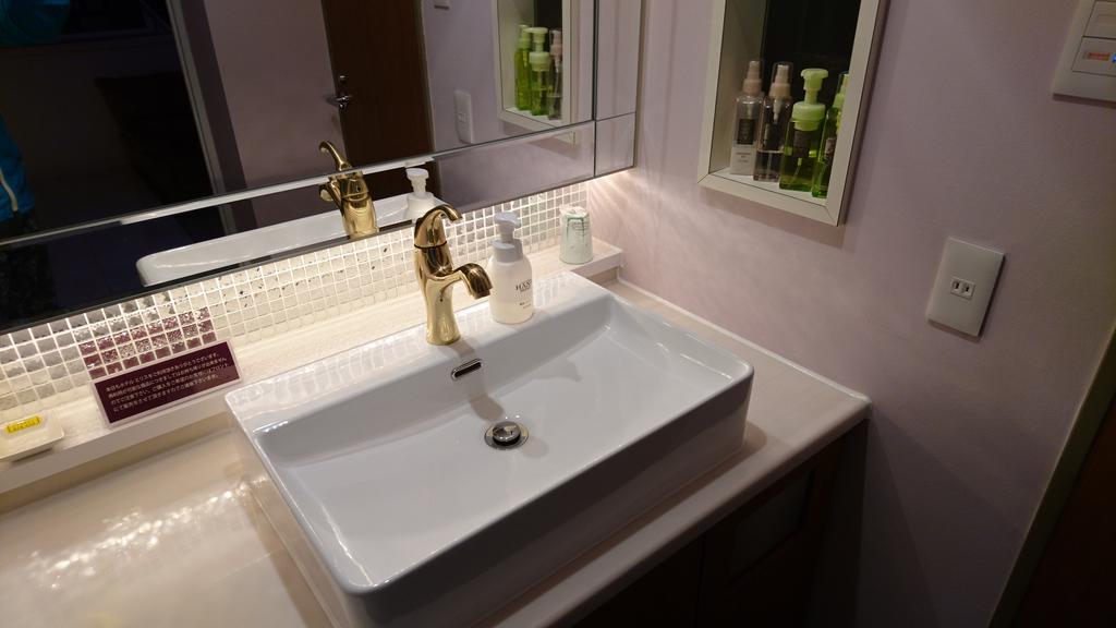 Hotel Eris Hakata (Adults Only) ฟูกุโอกะ ภายนอก รูปภาพ